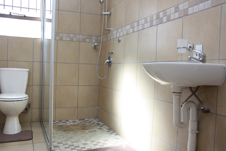 2 Bedroom Property for Sale in Langenhovenpark Free State